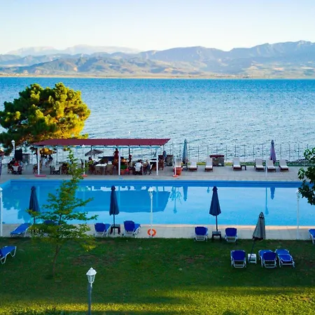 Tsamadanis & Friends Family Hotel 2*