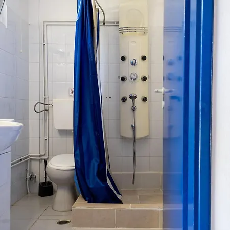 Tsamadanis & Friends Family