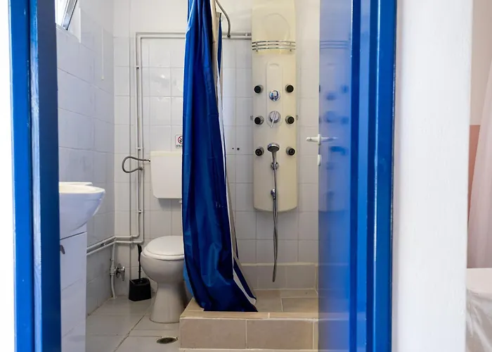 Tsamadanis & Friends Family